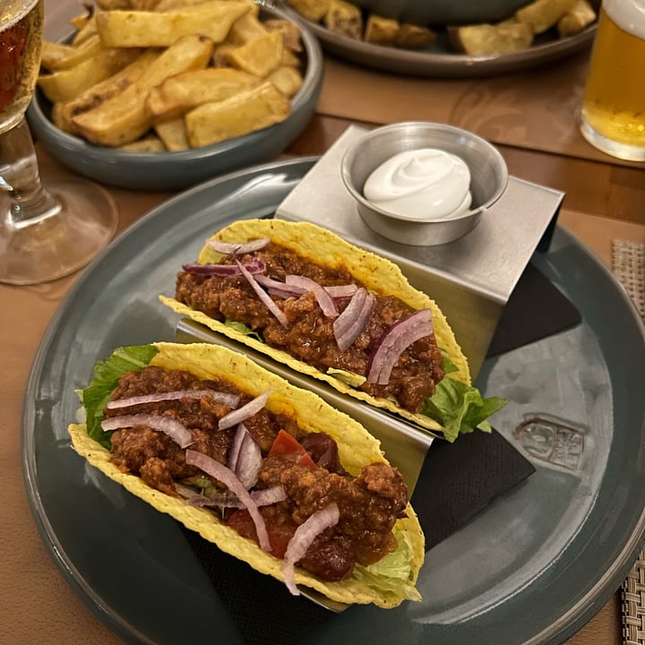 photo of Old Square Spicy Seitan Tacos shared by @emmearn on  03 Jan 2023 - review