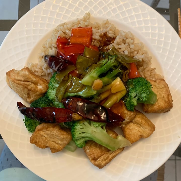 photo of Hanami Restaurant General Tso’s Tofu shared by @jinplantfriend on  09 May 2023 - review