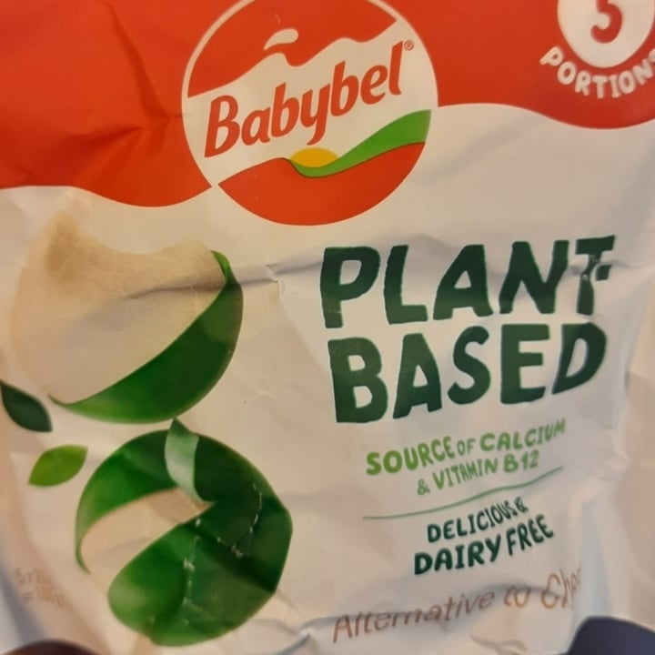 photo of Babybel Plant-Based Plant-Based (Végetal) Cheese shared by @cristyglez on  23 Jun 2023 - review