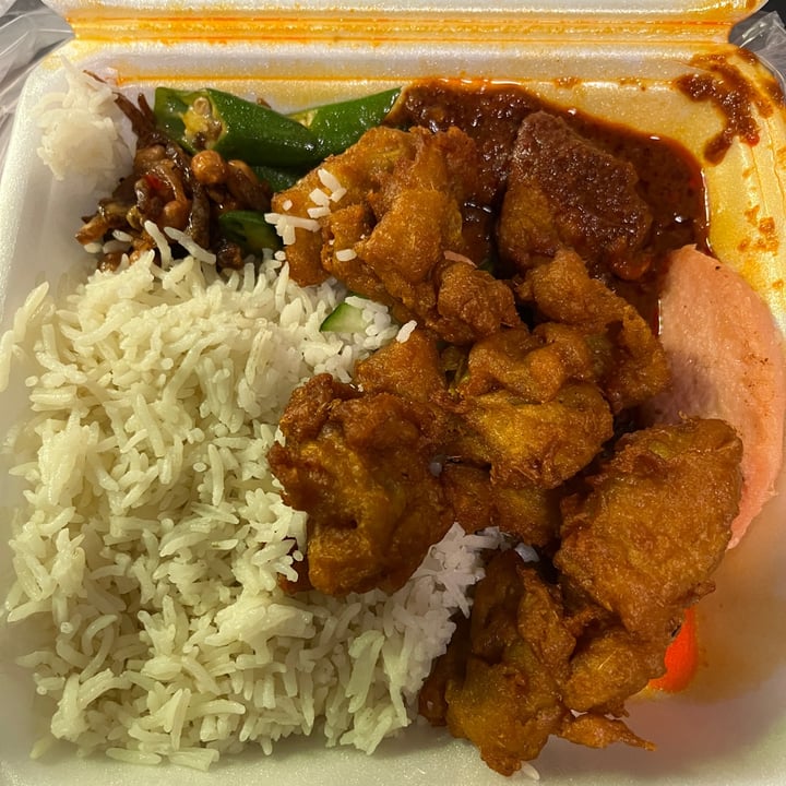 photo of SHU Vegetarian Nasi Lemak shared by @blueline on  14 Apr 2023 - review