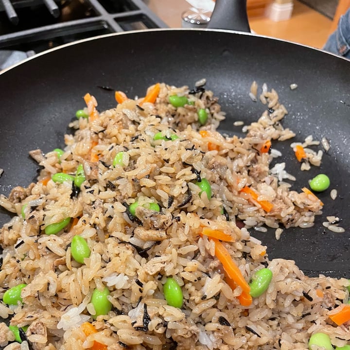 photo of Trader Joe's Japanese Style Fried Rice shared by @claudiad on  30 Jan 2023 - review
