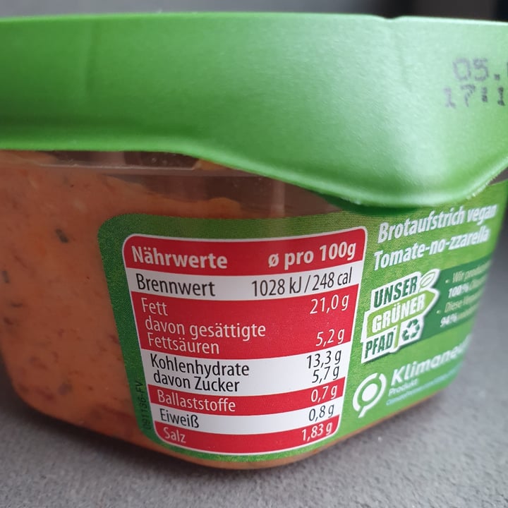photo of Feinkost Popp Brotaufstrich Tomate -No-zarella shared by @sunguria on  23 Mar 2023 - review