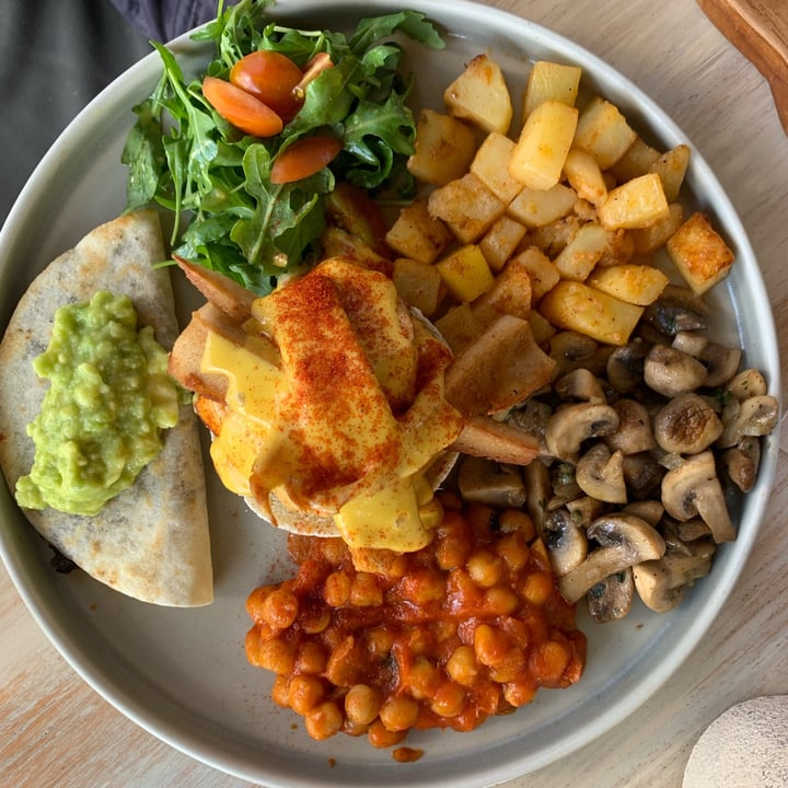 photo of I Am Vegan Babe Cafe Breakfast for champs shared by @tiascaz on  08 Apr 2023 - review