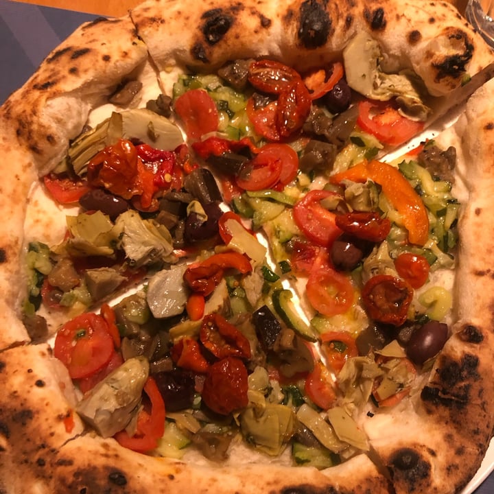 photo of Demaio | Pizza Gourmet Pizza vegana shared by @iratihormaza on  14 Feb 2023 - review