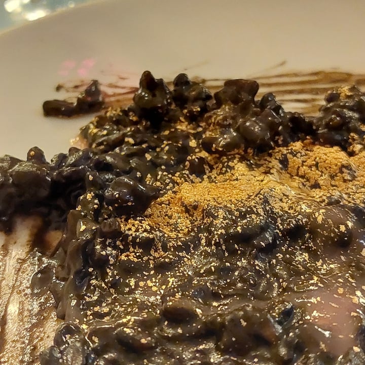 photo of Ristorante La Casina di Alice Risotto All'aglio Nero E Carbone Vegetale Con Sentori Agrumati, Glassa Di Melograno E Polvere D'oro shared by @dollygrace on  14 May 2023 - review