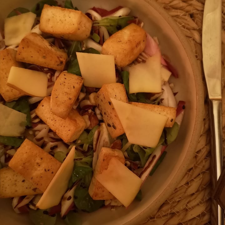 photo of Osteria La STEzionetta Tofu saltato con radicchio crudo e frutta secca shared by @vmarangoni1709 on  06 Jan 2023 - review