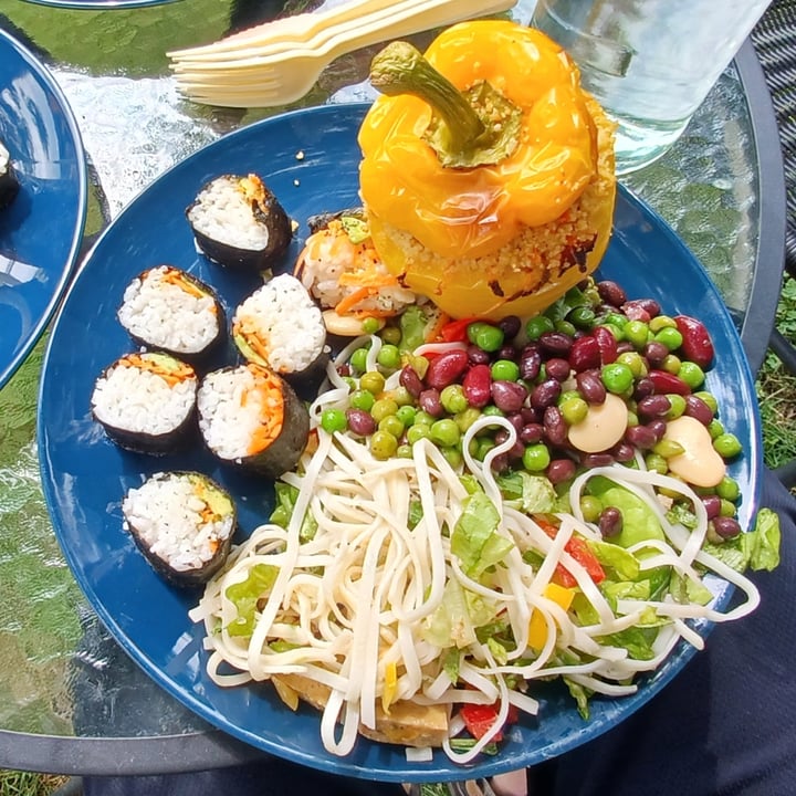 photo of The Garden Cafe Vegan Sushi, Stuffed Pepper & Noodles With Beans shared by @travellingweasels on  25 Jul 2023 - review