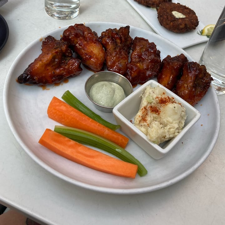 photo of P.S. Kitchen Buffalo Maitake Wings shared by @asiayportia on  30 May 2023 - review