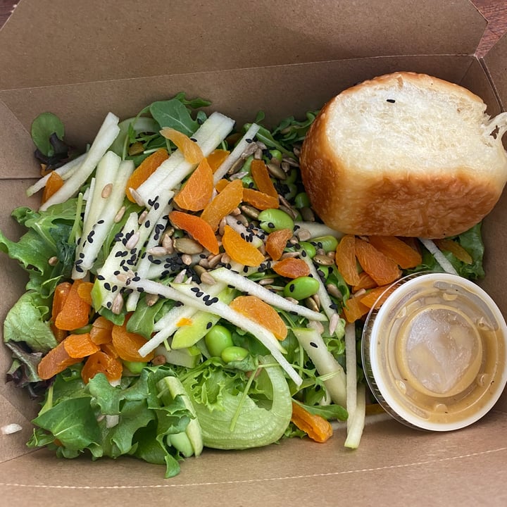 photo of Tatte Bakery & Cafe Green & Nutty Salad shared by @veganeverythingchild on  28 May 2023 - review