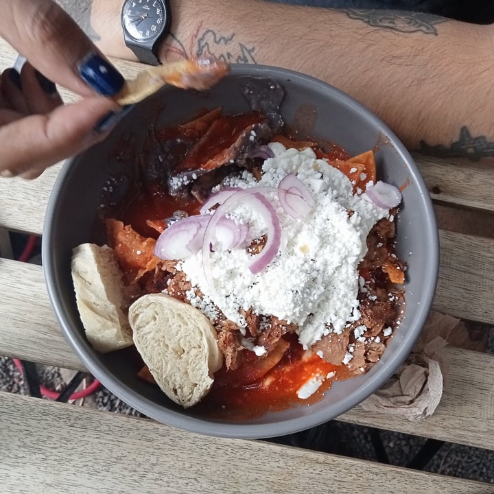 photo of Café Vegetal Chilaquiles Rojos con Deshebrada shared by @angelicadhays on  26 Jun 2023 - review