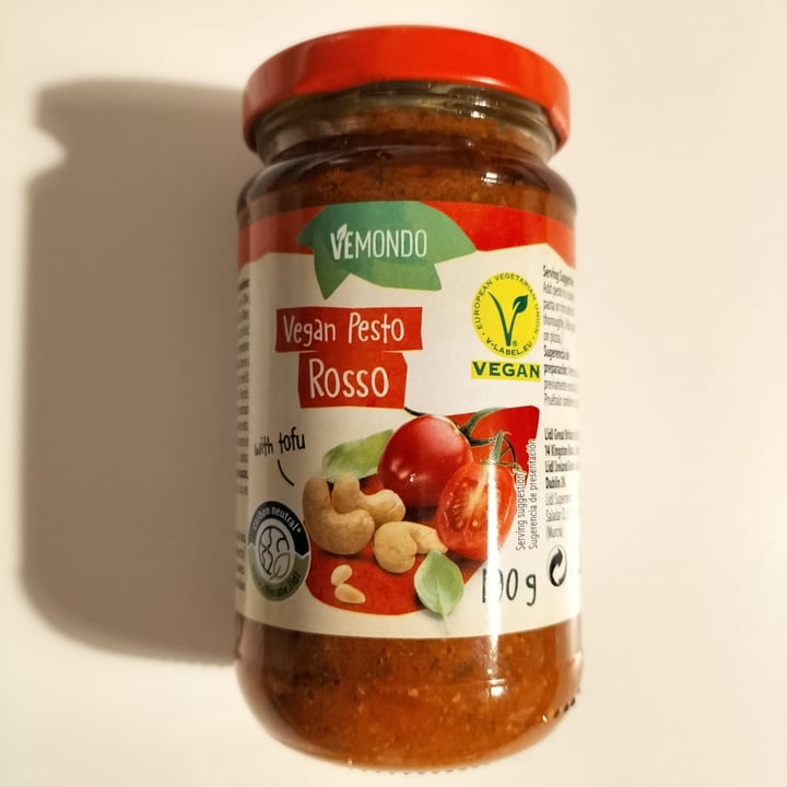photo of Vemondo pesto vegano rosso shared by @javisanx on  11 Aug 2023 - review