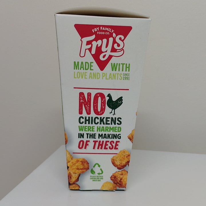photo of Fry's Family Food Popcorn Chick’n shared by @veganadam on  15 Apr 2023 - review