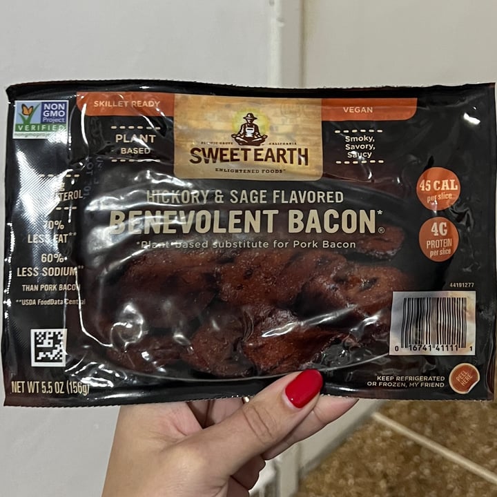 photo of Sweet Earth Benevolent Bacon Hickory & Sage Smoked Seitan Bacon shared by @gaby-miss-x on  16 Aug 2023 - review