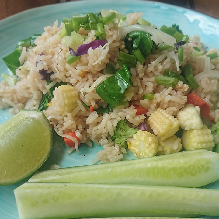 photo of Top Ten Thai Cuisine vegetables and fried rice shared by @betterplanet on  07 Jan 2023 - review