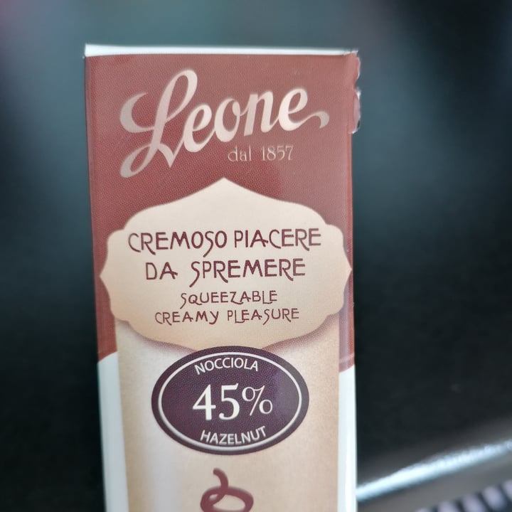 photo of La Fabbrica di Cioccolato Leone Gianduioso gianduiotto cremoso shared by @flowersallround on  21 Apr 2023 - review