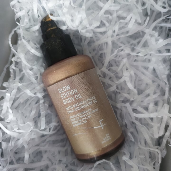 photo of Freshly Cosmetics Glow Edition Body Oil shared by @itslara on  25 Jul 2023 - review