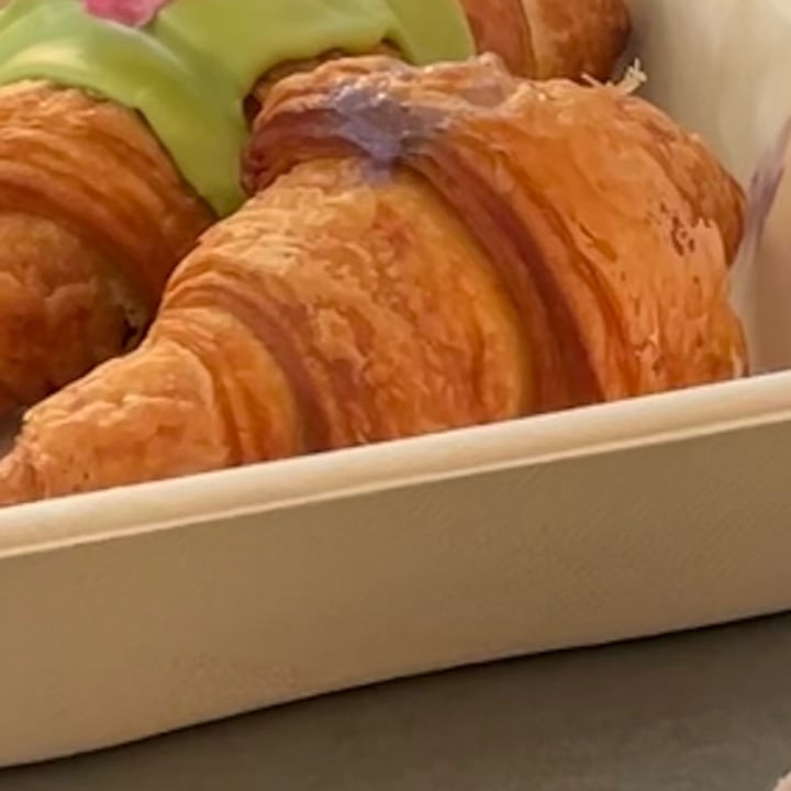 photo of Chaumont Vegan Ube croissant shared by @veghui on  04 Aug 2023 - review