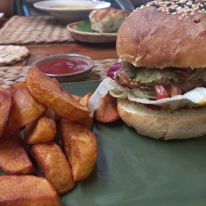 photo of New Leaf Eatery Beyond Burger shared by @punilu on  02 Apr 2023 - review