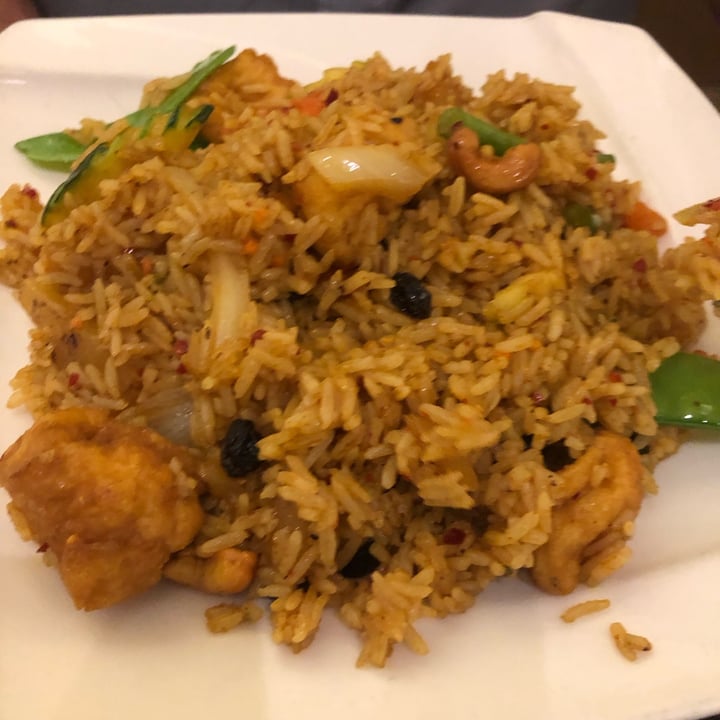 photo of Thai Basil Restaurant Pineapple Fried Rice shared by @reywatson on  22 Jul 2023 - review