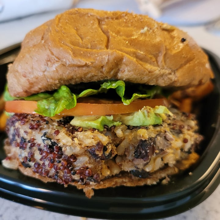 photo of Twisted Root Burger Co. Waco Vegabond Burger shared by @strawberrycupcake on  30 May 2023 - review