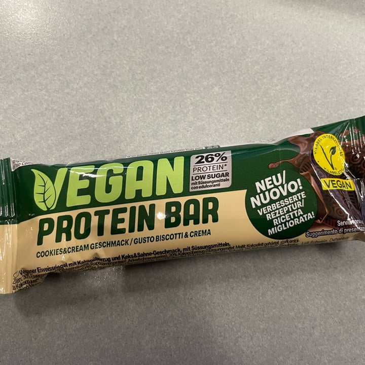 photo of Lidl Vegan Protein Bar Cookies & Cream  shared by @robertacor on  08 May 2023 - review