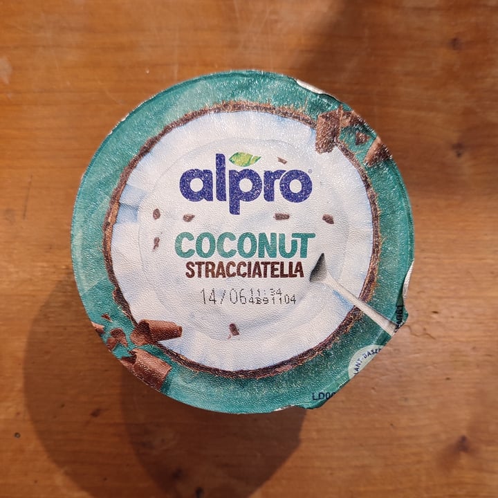 photo of Alpro Yogurt cocco gocce di cioccolato shared by @simplydaisy on  05 Jun 2023 - review