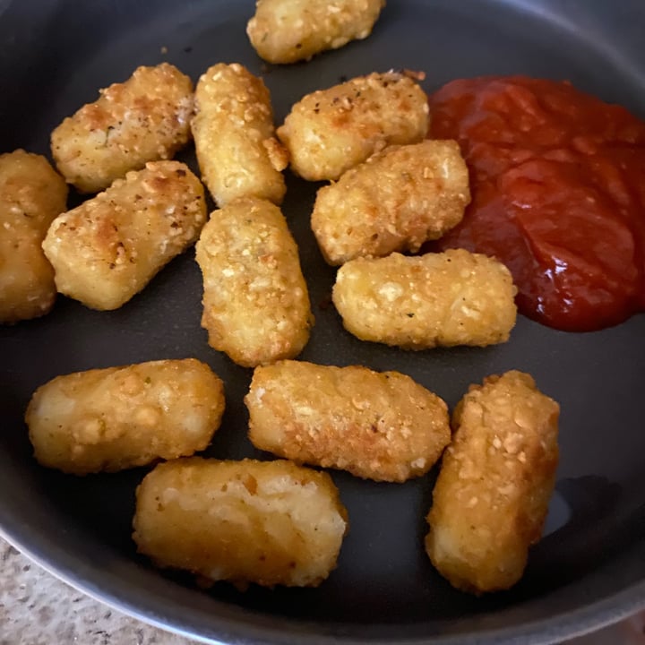 photo of Wholly veggie Mozzarella Style Sticks shared by @soylentglenn on  01 Mar 2023 - review