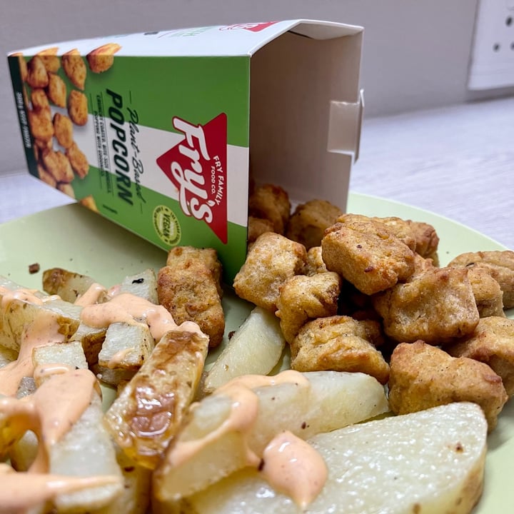 photo of Fry's Family Food Popcorn Chick’n shared by @jeanne-marie on  11 Mar 2023 - review