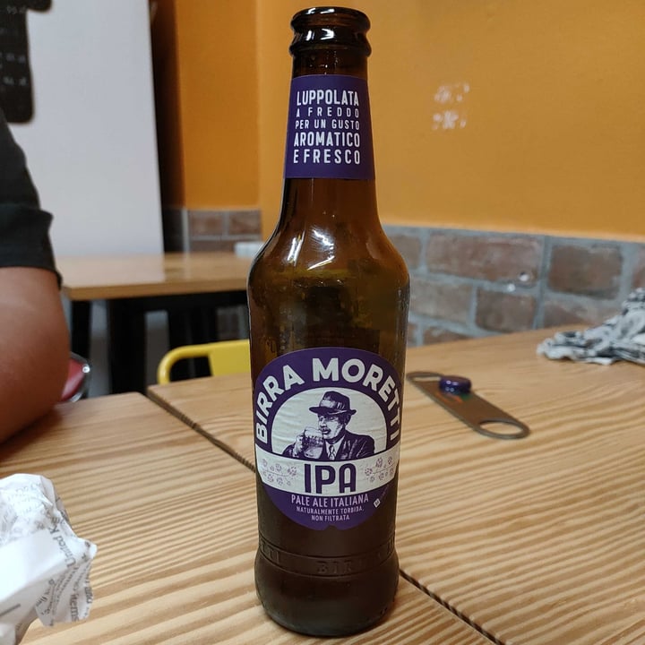 photo of Birra Moretti Ipa shared by @walkoffame on  22 Apr 2023 - review