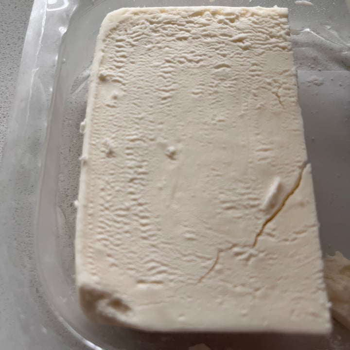 photo of Simple Truth Dairy free feta alternative shared by @melveegan on  15 May 2023 - review