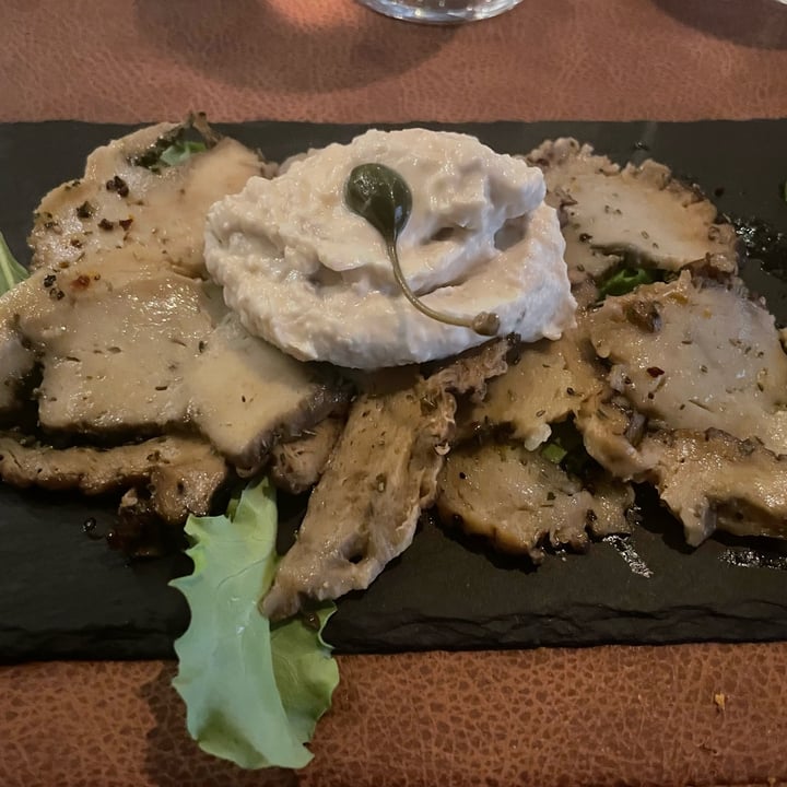 photo of Il Pangolino - Vegan Bistrot Seitan Stonnato shared by @darthmoony on  06 Aug 2023 - review