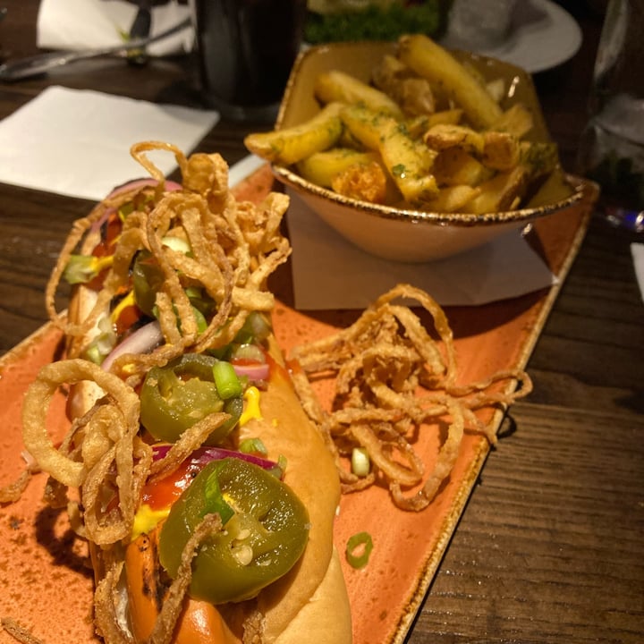 photo of Hard Rock Cafe Hot Dog Veg shared by @alecrisci on  21 Jul 2023 - review