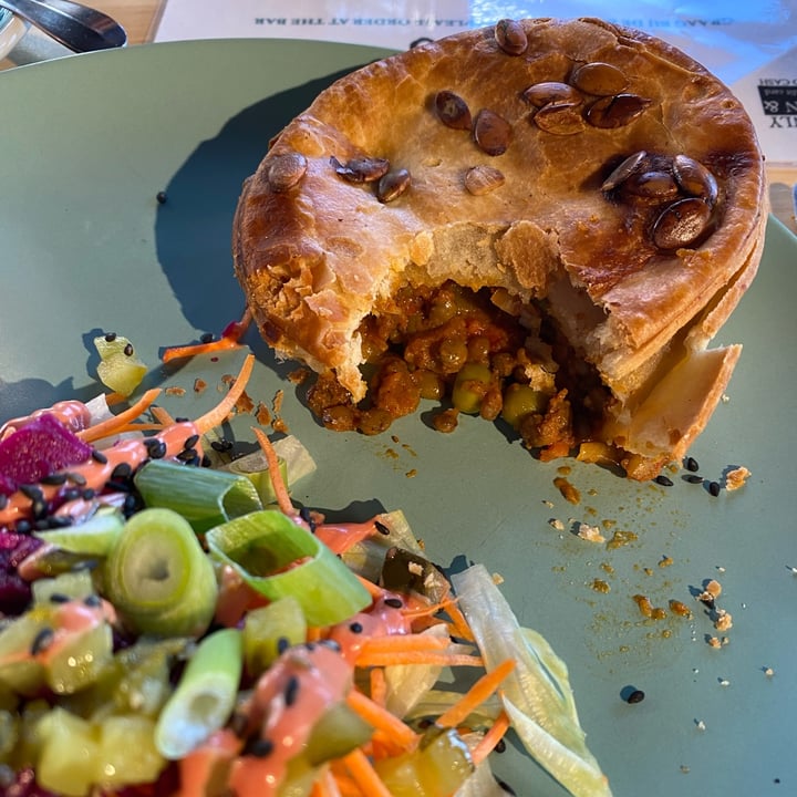 photo of The Black Cockatoo Curry Lentil Pie shared by @jella02 on  10 Feb 2023 - review