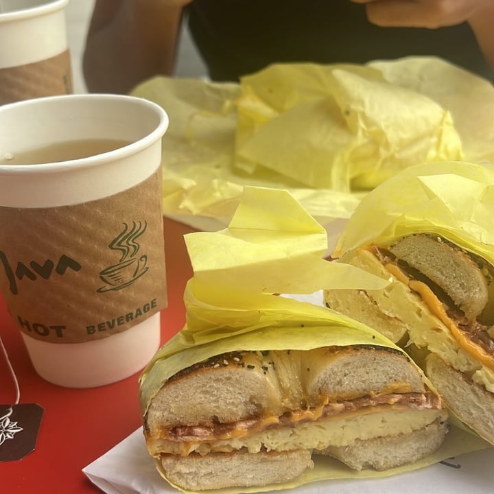 photo of Ben & Esther's Bagels and Deli Egg Bacon And Cheese Bagel Sandwich shared by @keeleym on  19 Dec 2022 - review