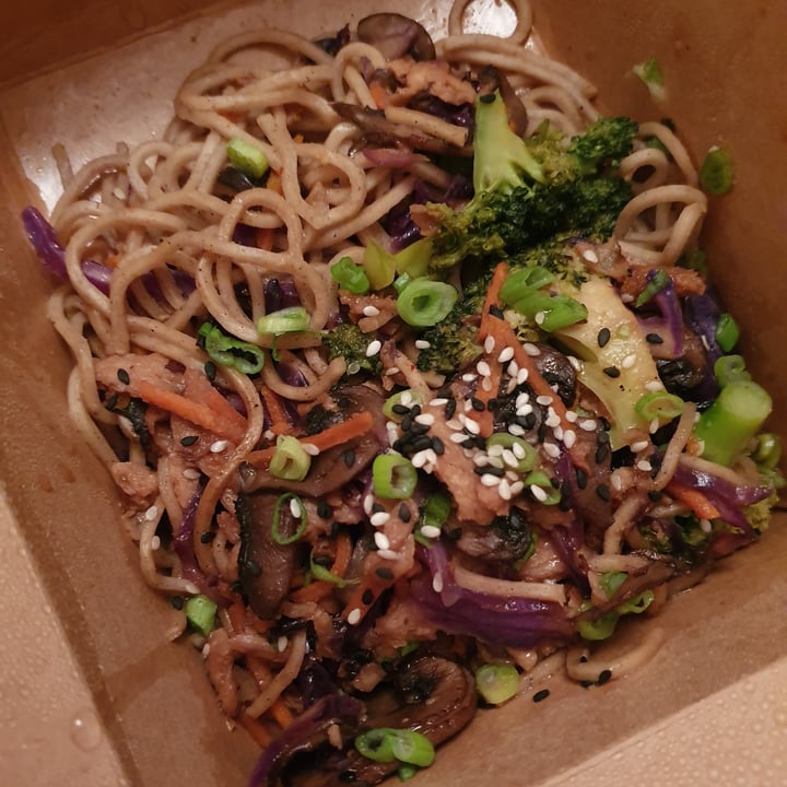 photo of Blossoming Lotus Yakisoba Noodles shared by @anistavrou on  09 Apr 2023 - review