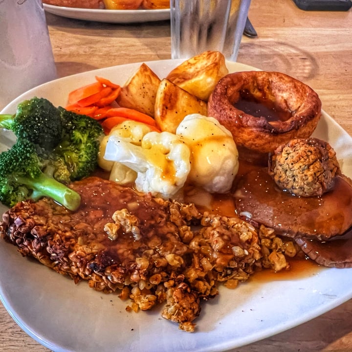 photo of Kat's Kitchen Sunday Dinner shared by @vegan-viking on  12 Mar 2023 - review