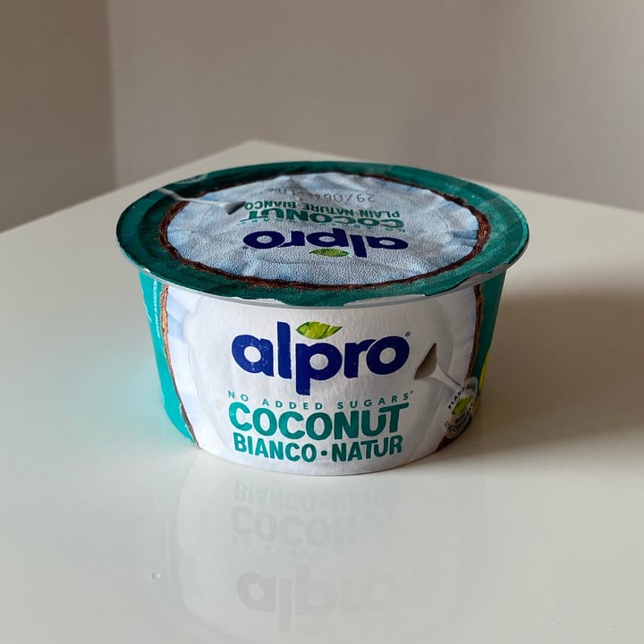 photo of Alpro coconut bianco natur shared by @adadoglia on  24 Jun 2023 - review