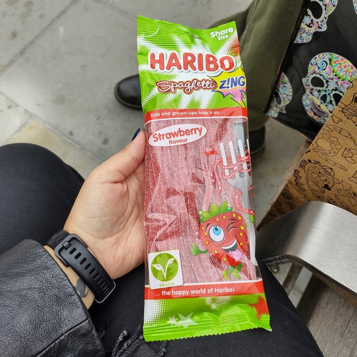 photo of Haribo Spaghetti strawberry shared by @shaykempinskipepperd on  26 Apr 2023 - review