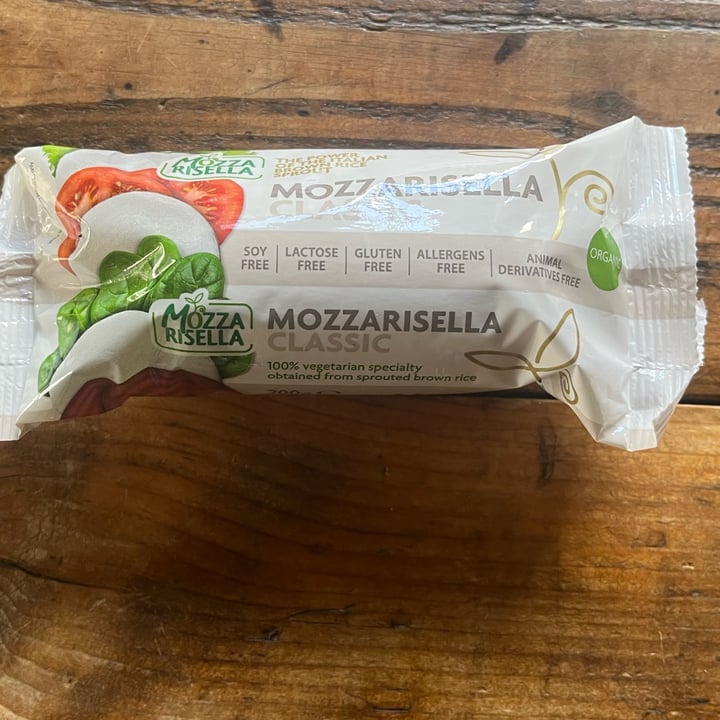 photo of Mozzarisella mozzarisella classica shared by @gabriellademartino on  31 Jan 2023 - review