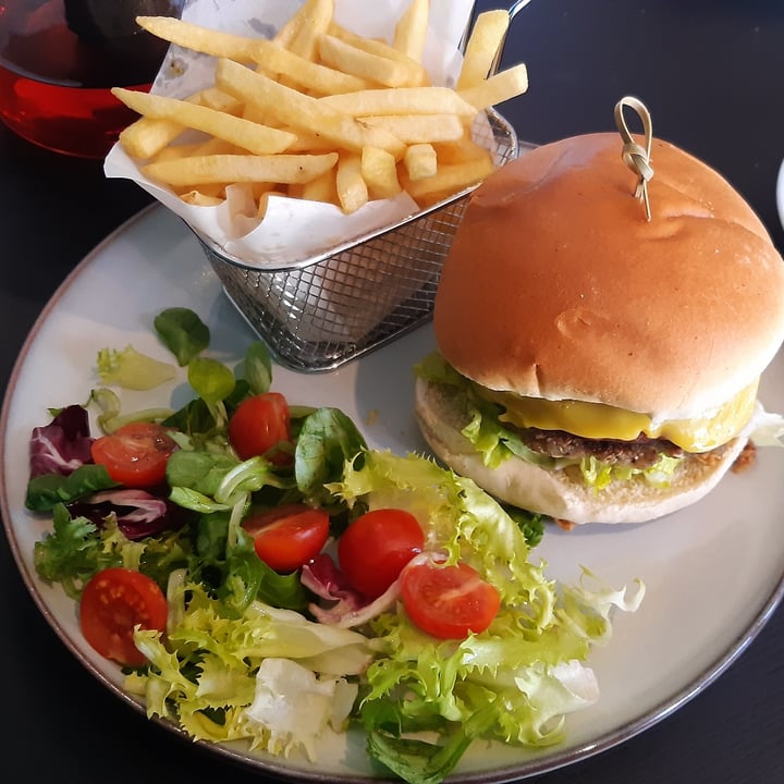 photo of Pure Vegan Vegan Burger shared by @geo23 on  11 Feb 2023 - review