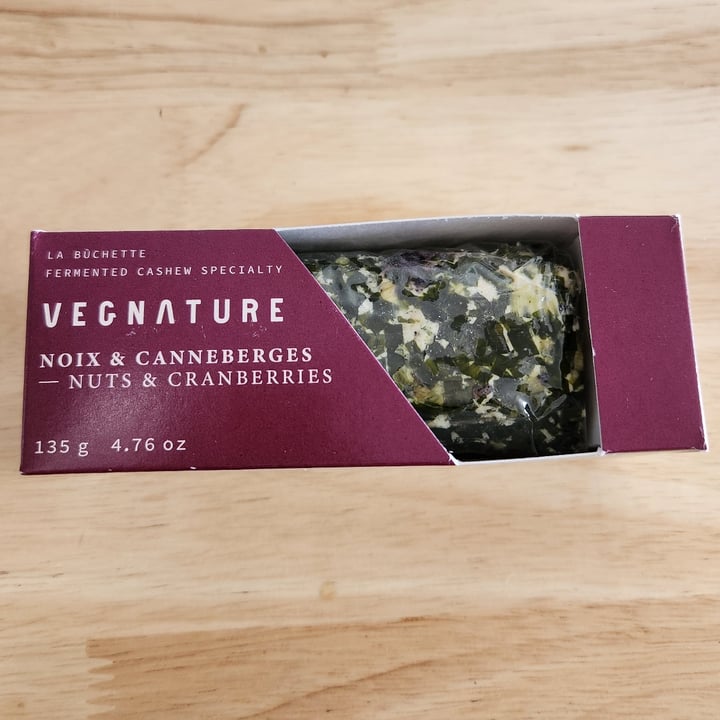photo of Vegnature Nuts and cranberries shared by @verosfiction on  27 Feb 2023 - review