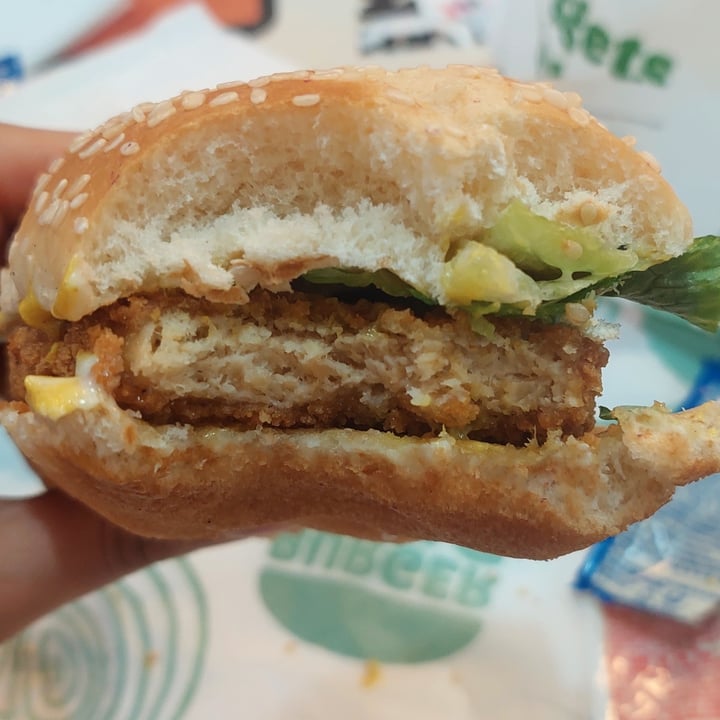 photo of Burger King Luján king vegetal shared by @carolinapan on  21 Jul 2023 - review