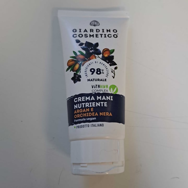 photo of Giardino cosmetico Crema mani nutriente argan e orchidea nera shared by @leeti on  04 May 2023 - review