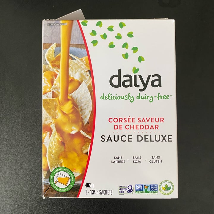photo of Daiya Zesty Cheddar Style Deluxe Cheeeze Sauce shared by @ryanleys on  05 Jul 2023 - review