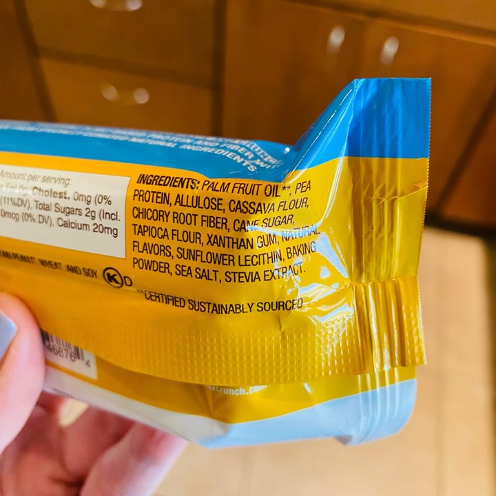 photo of Catalina Crunch Vanilla Creme Keto Sandwich Cookies shared by @beckyyy on  14 Jul 2023 - review