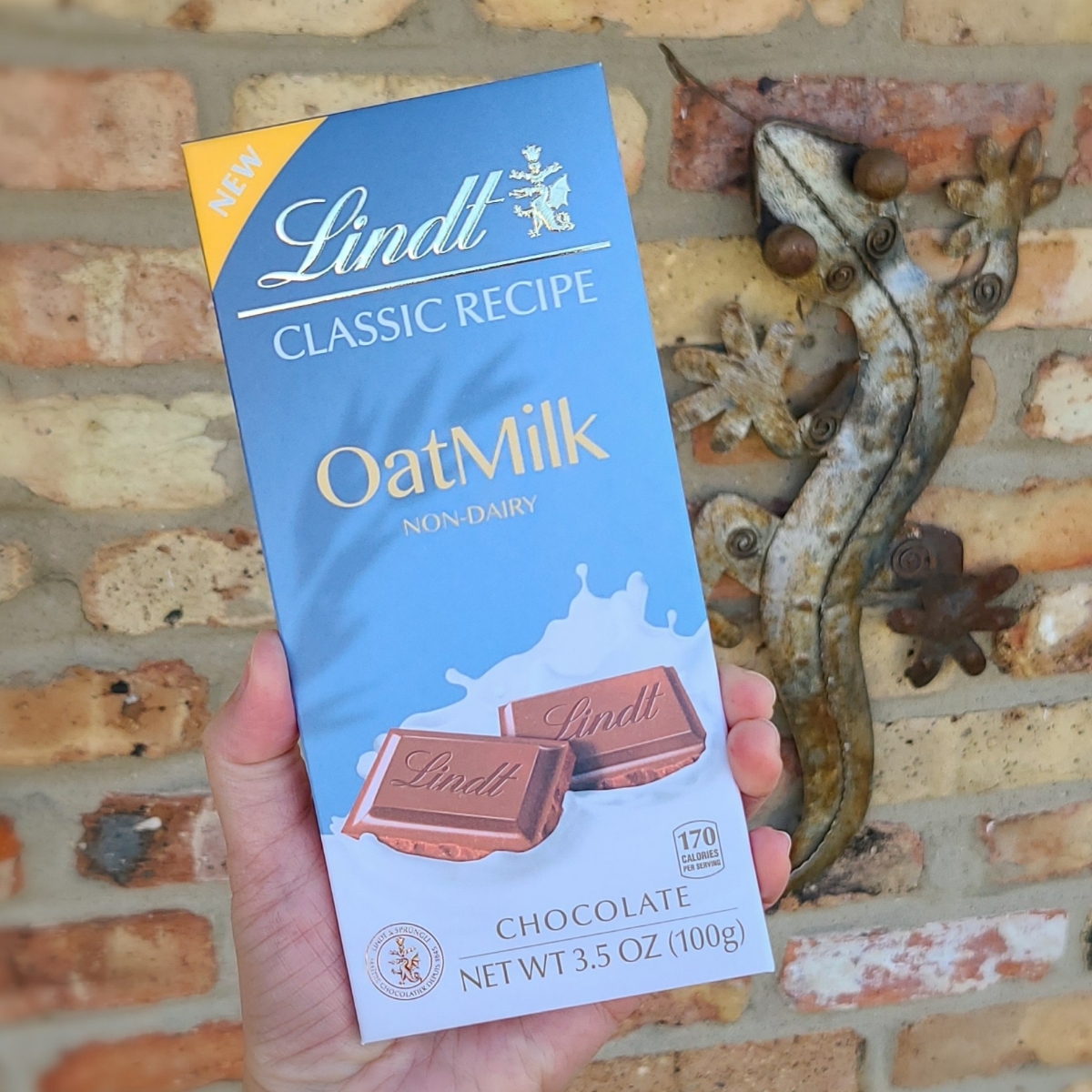 Lindt Classic Recipe Oat Milk Plain Chocolate Bar