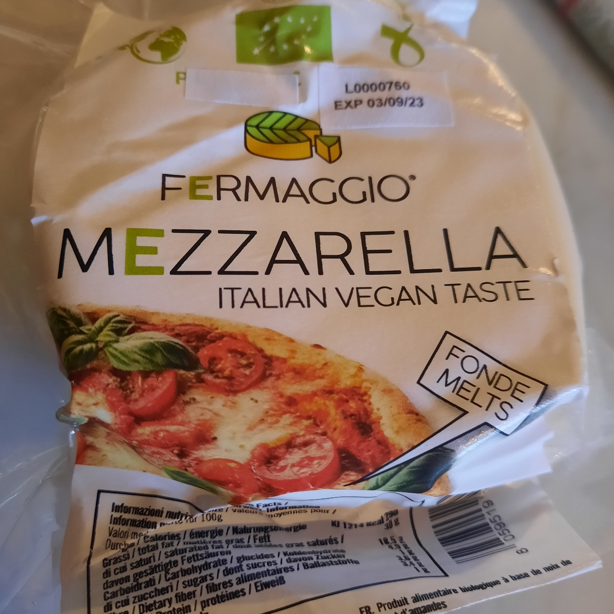 Mezzarella from Fermaggio - Vegan Product Reviews & Ratings | abillion
