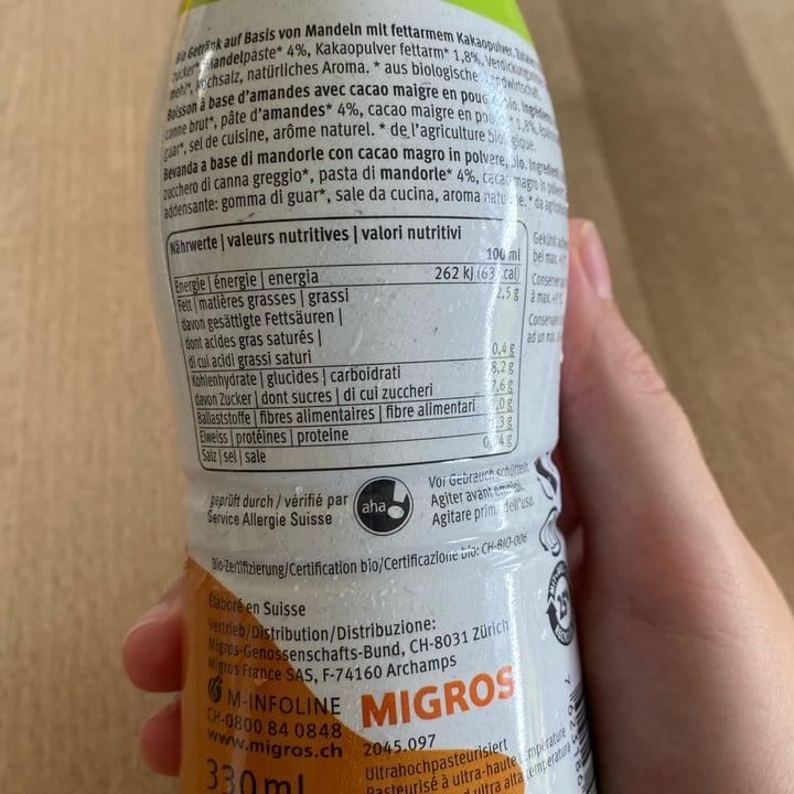 photo of Migros V-Love cacao drink almond shared by @kamillentee on  14 Aug 2023 - review