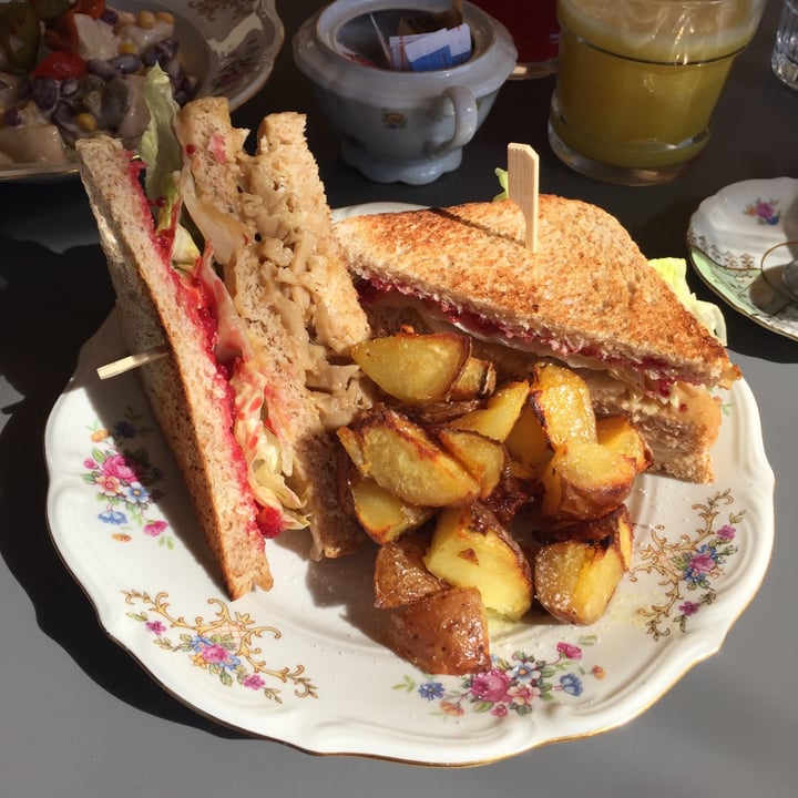 photo of Snug The Comfort Café the moist maker shared by @azuki on  26 Mar 2023 - review