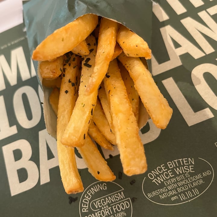 photo of VEGANBURG Woodleigh Seaweed Fries shared by @soy-orbison on  16 Jun 2023 - review
